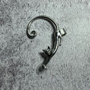 Cat Earring